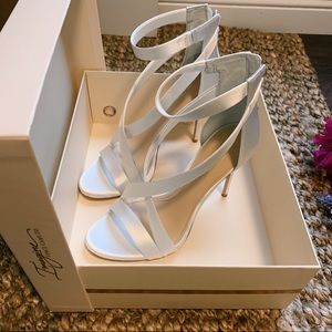 Imagine Vince Camuto Satin Heels Size 8.5 NIB